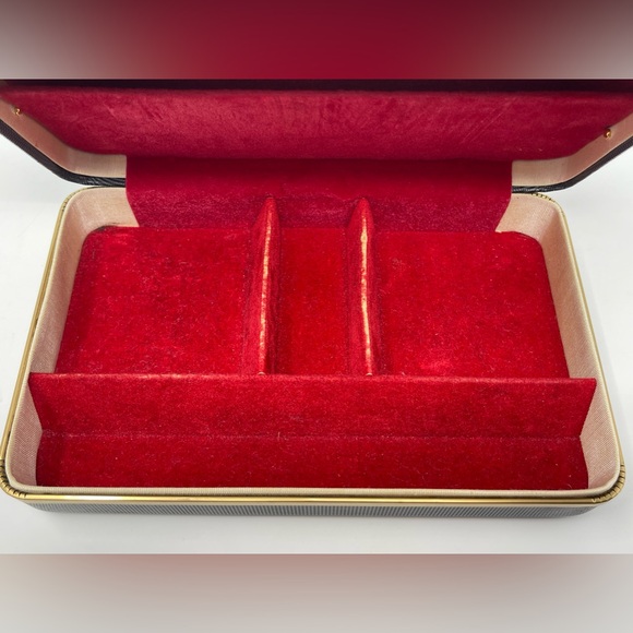 BUXTON: Vintage Jewelry Organizer/Storage - Picture 8 of 12